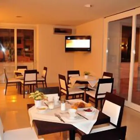 فندق La Punta 3*